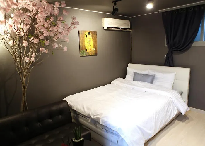 Sinchon Stn 2 Min 외국인전용 Ellen House Appartement