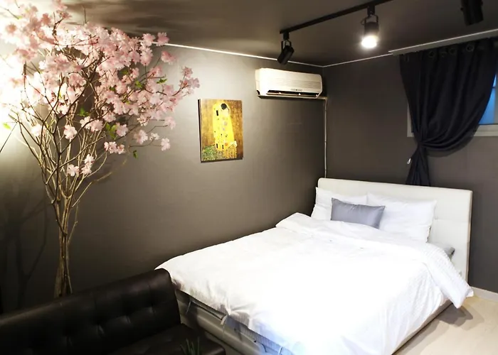 Appartement Sinchon Stn 2 Min 외국인전용 Ellen House